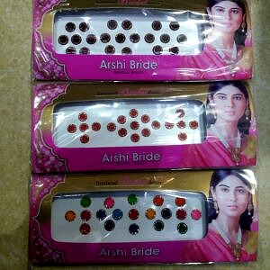 Arshi bride round fancy bindi color red/maroon/multy ta